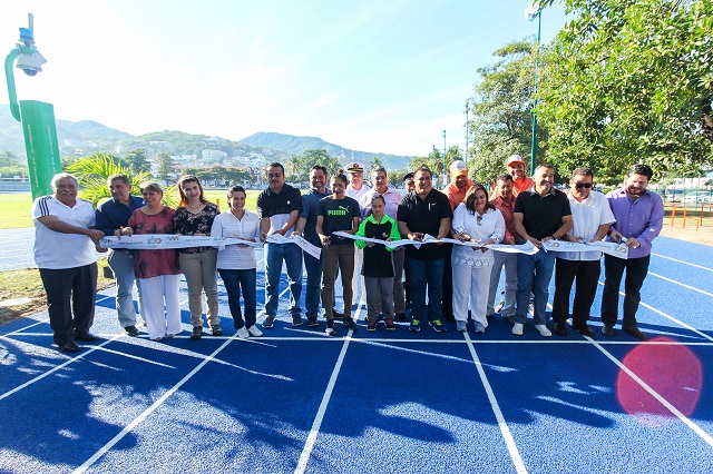 Inauguración-modernización-pista de atletismo (1)