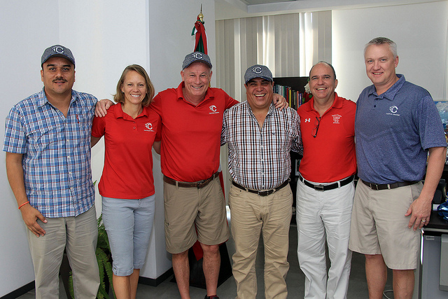 32966448978_271737dca5_z