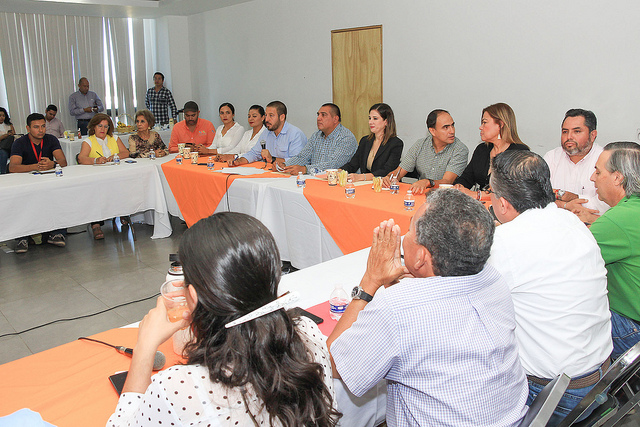 46869078902_98fe72ca28_z