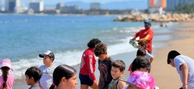 Guardavidas de Puerto Vallarta fomentan la cultura de la prevención entre niñas y niños durante curso de verano