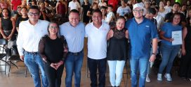 Cerca de 400 vallartenses se gradúan de los talleres de oficios “Renacemos Juntos”