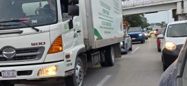 Concierto en Vidanta provoca kilométricas filas de vehículos sobre la carretera Federal 200